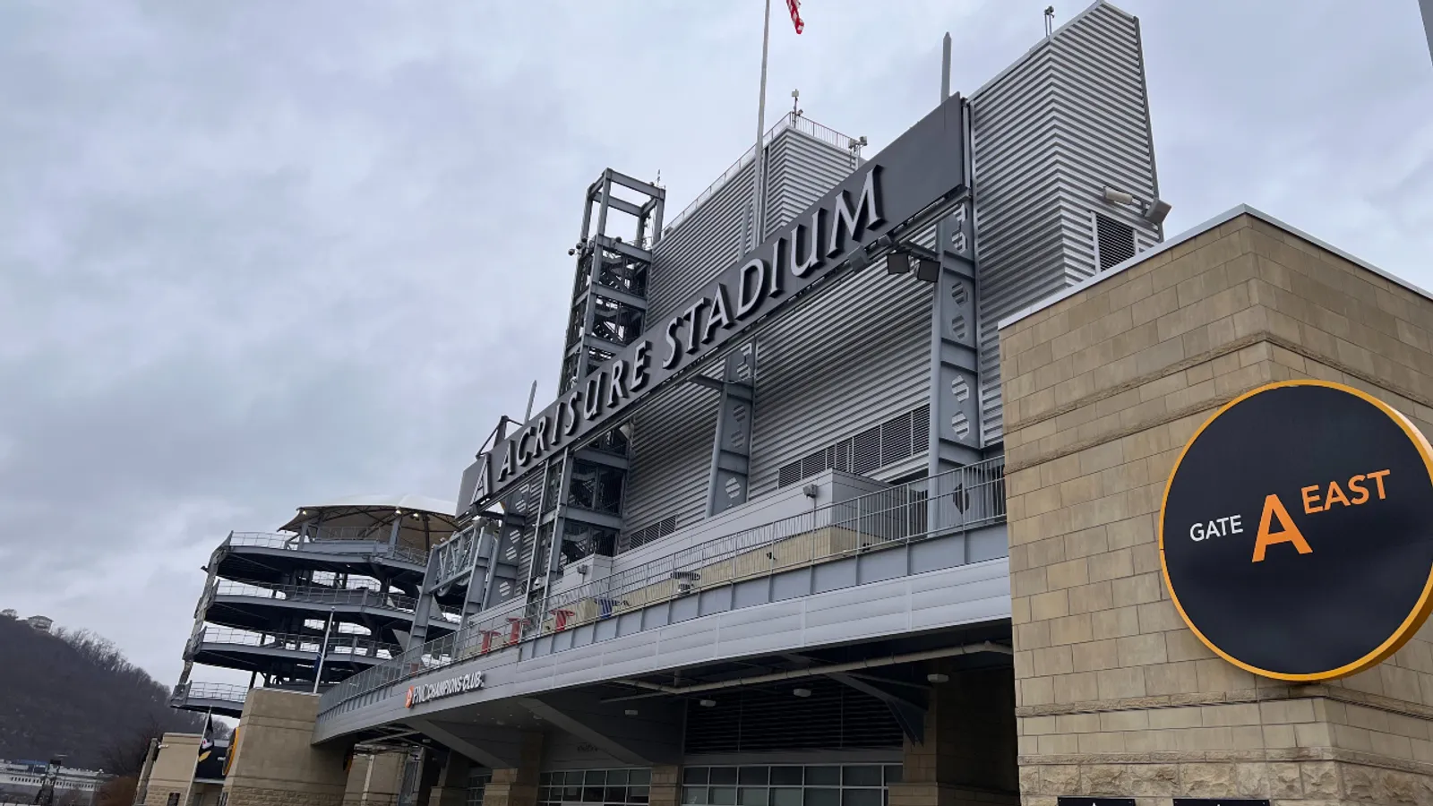 Steelers vs. Chiefs, 1:02 p.m. taken at Acrisure Stadium (Live coverage). Photo by CHRIS HALICKE / DKPS